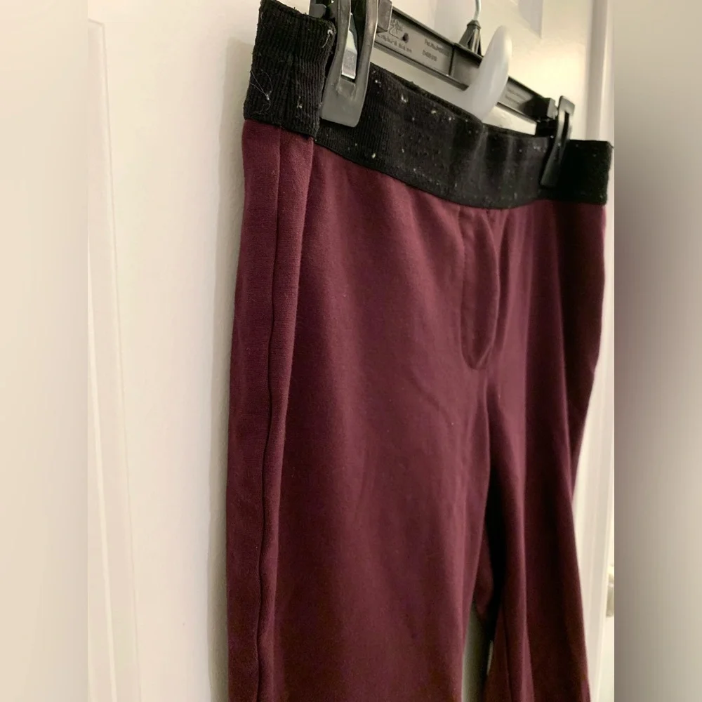 WHITE HOUSE BLACK MARKET • Stretchy Skinny Pants